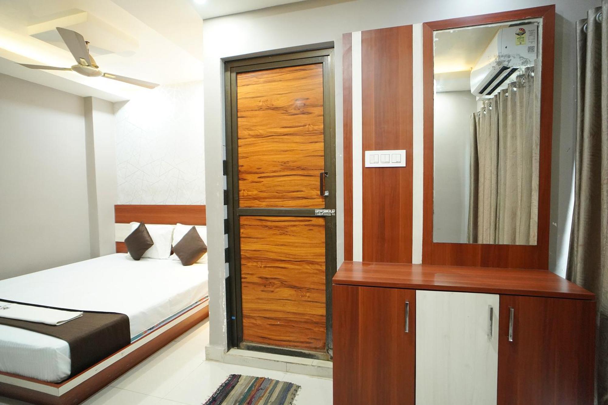 Hotel Marine Blue !! Beach Distance 50 Mts !! Digha  Eksteriør billede