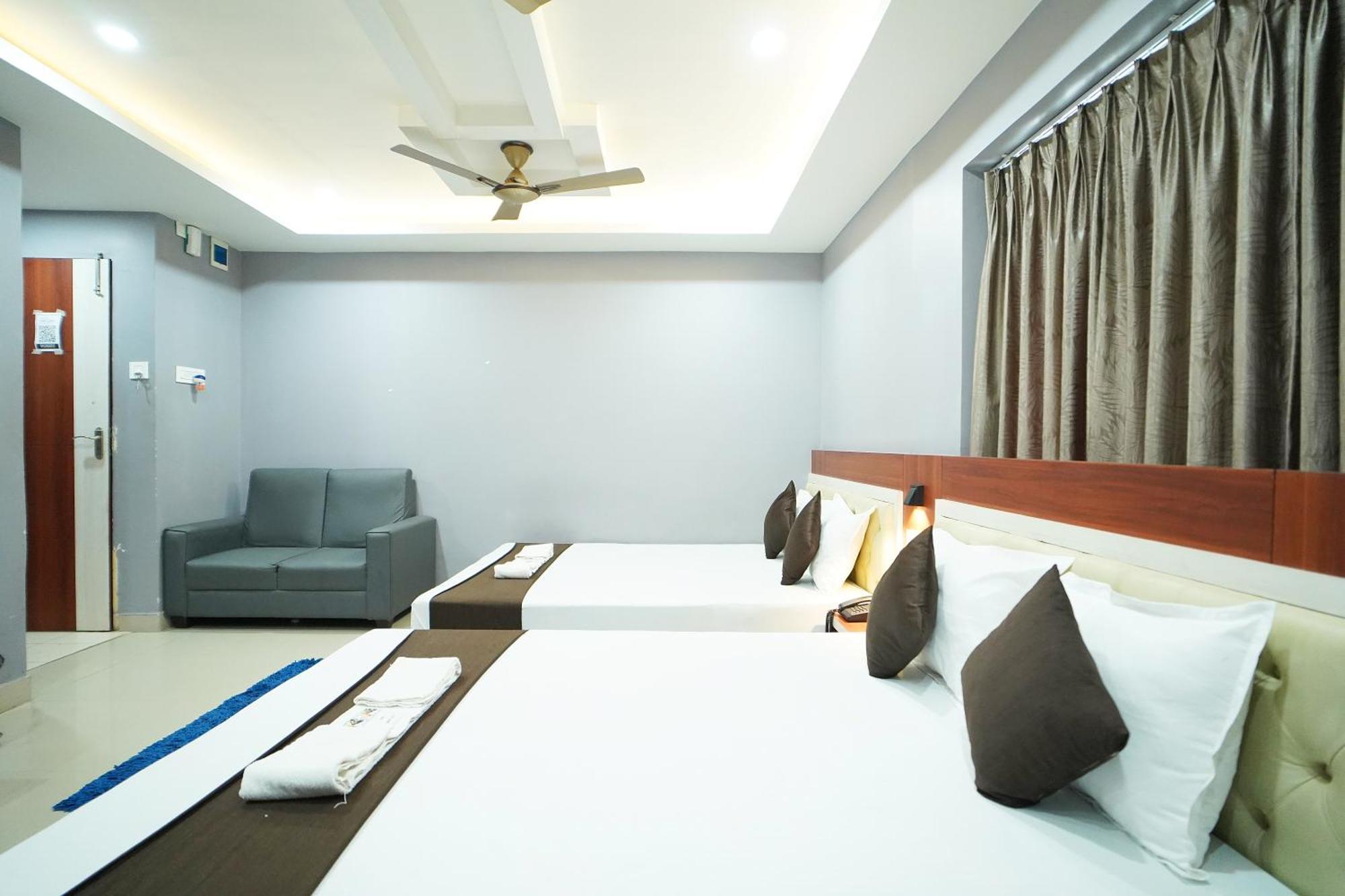 Hotel Marine Blue !! Beach Distance 50 Mts !! Digha  Eksteriør billede
