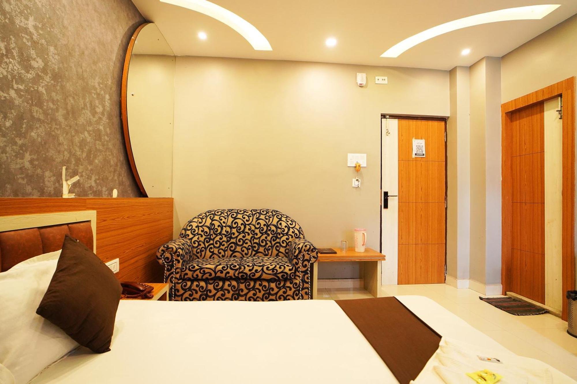 Hotel Marine Blue !! Beach Distance 50 Mts !! Digha  Eksteriør billede