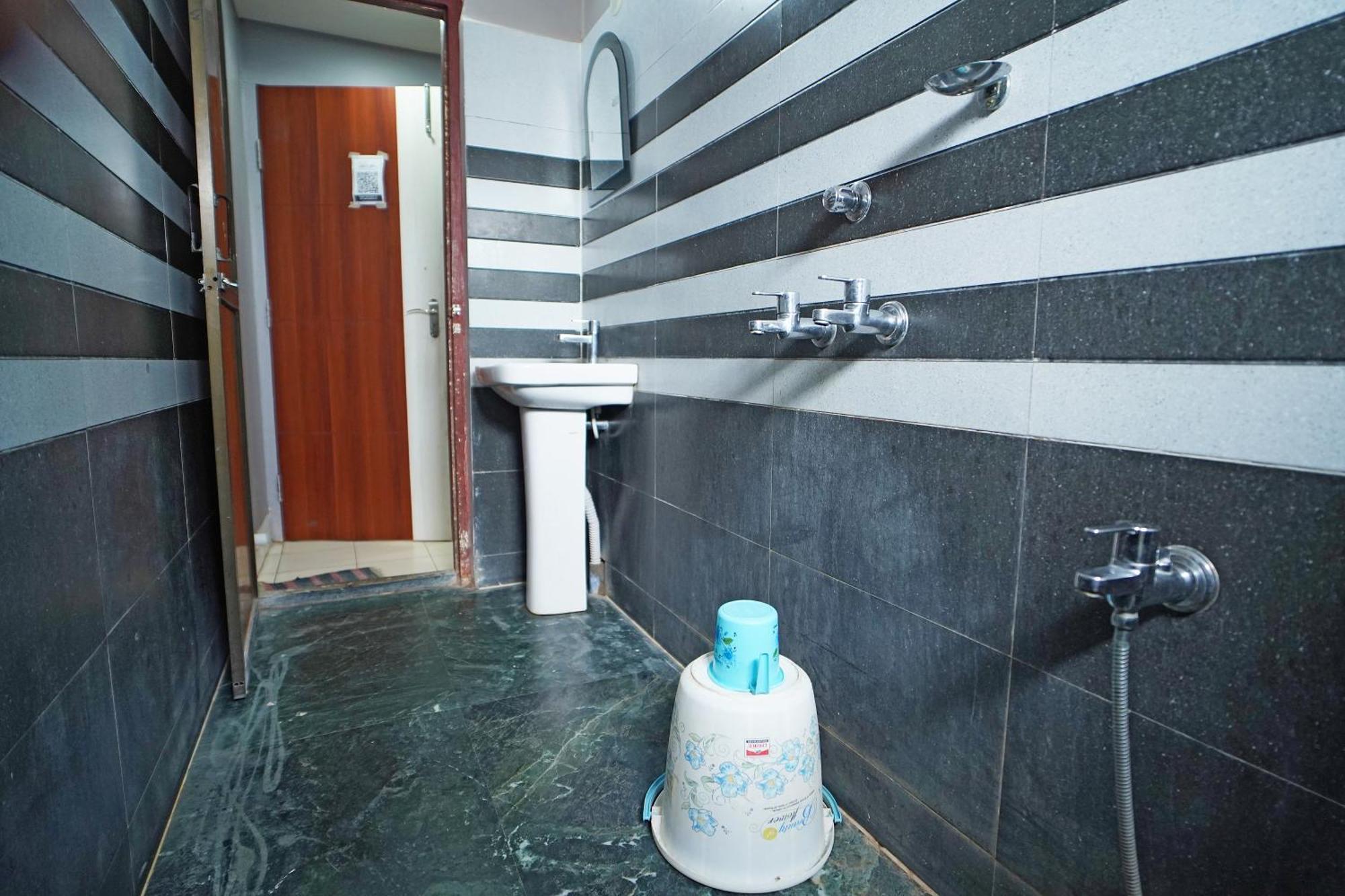 Hotel Marine Blue !! Beach Distance 50 Mts !! Digha  Eksteriør billede